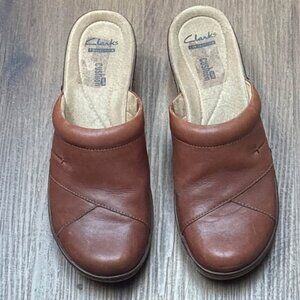 Women’s Clarks Collection Soft Cushion Brown Clogs Size 8.5M